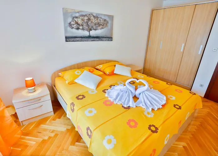 Ibis Apartment